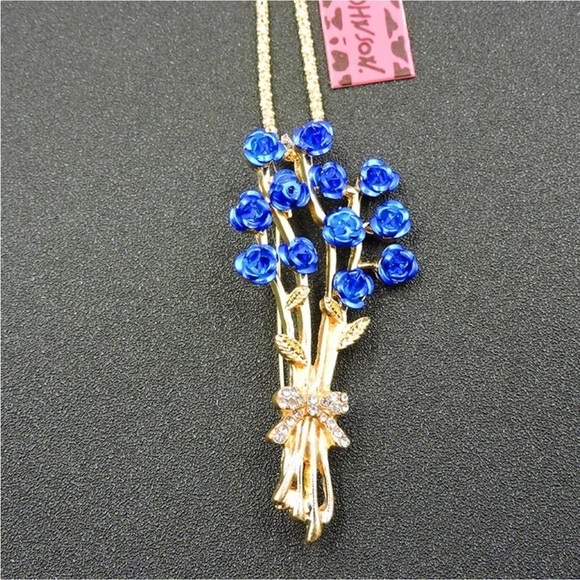 COPY - BETSEY JOHNSON BLUE ROSES BROOCH AND PENDENT - Picture 1 of 4
